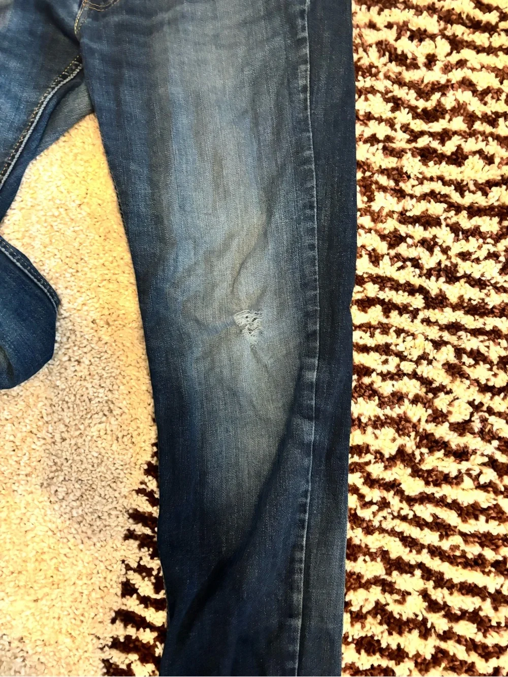 Levis slim straight